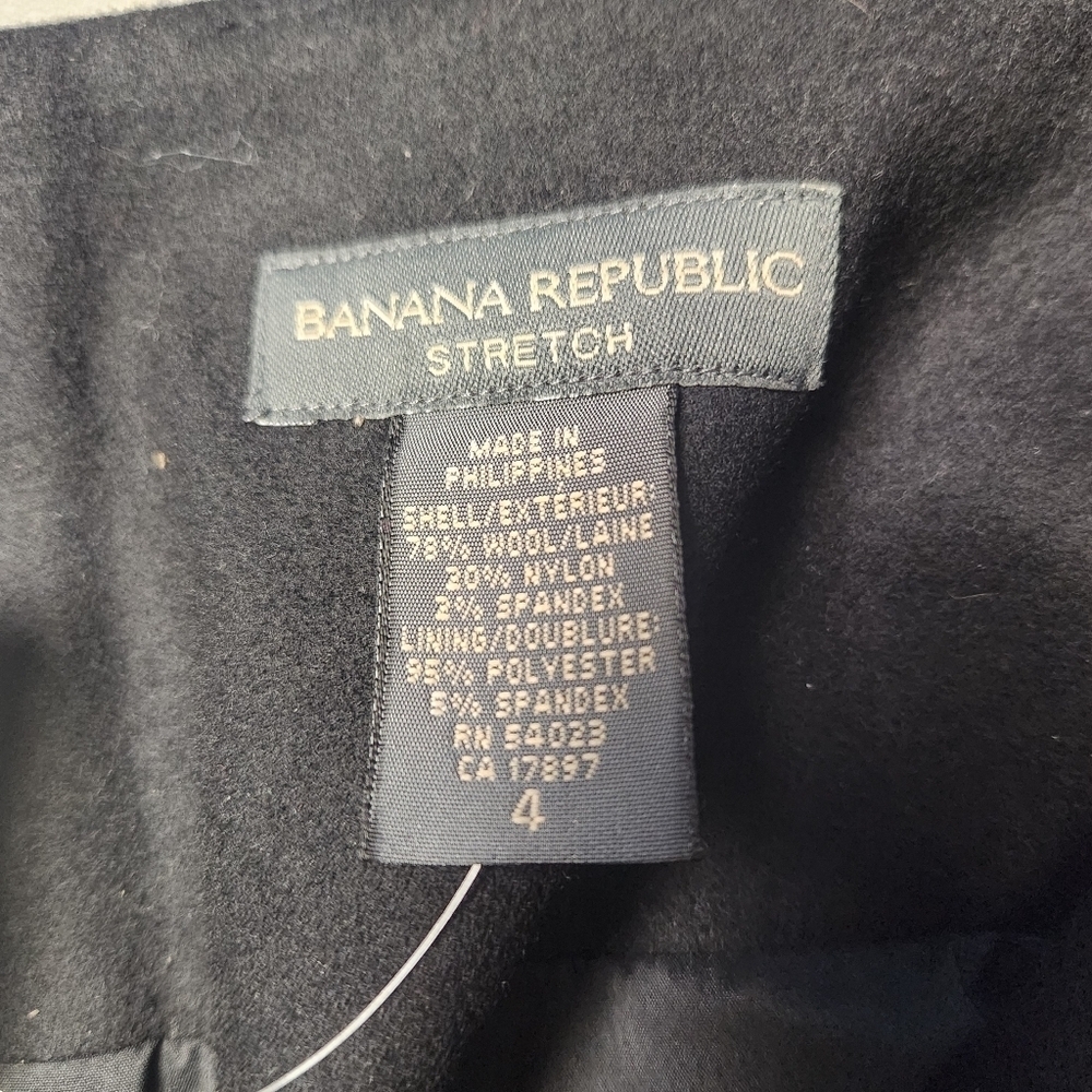 Banana Republic Black Wool Blend Pencil Skirt With Slit Sz. 4 Professional  NWT - Picture 3 of 9